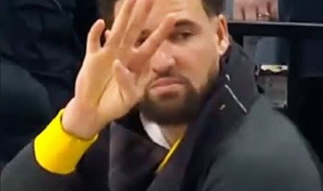 开云体育官网-母校女篮进NCAA四强！杜兰特INS晒克莱“四根手指”表情包庆祝