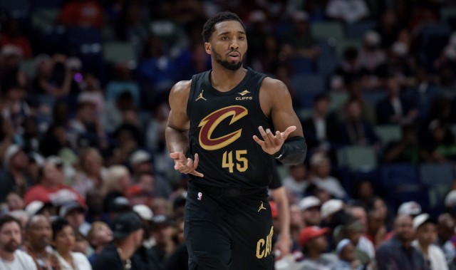 开云体育官网-正负值-24最低！多诺万·米切尔24分钟10中4拿10分6助 三分3中0